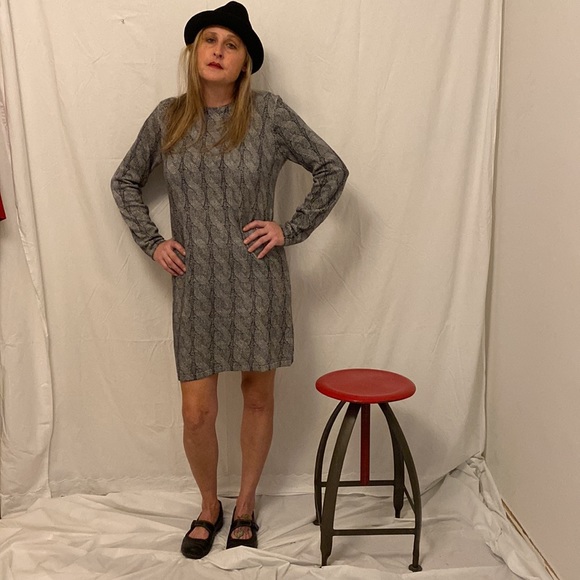 ***Sale***Michael Kors Grey lightweight sweater dress ~ size M - Picture 2 of 4